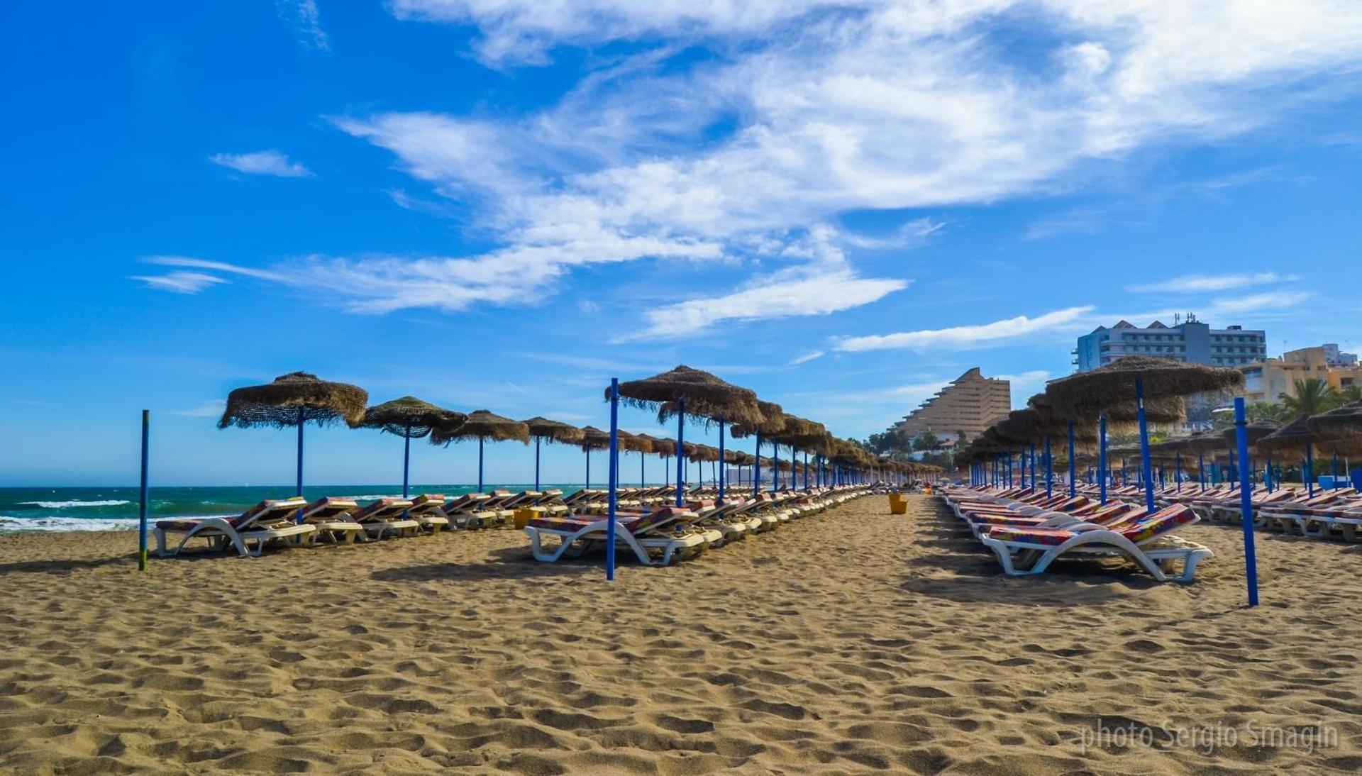 בנאלמדנה 812 Benalbeach. 1ºlinea De Playa. Vistas A La Piscina Y La Montana. מראה חיצוני תמונה